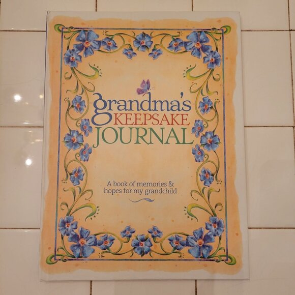 Grandmas Keepsake Journal A Book Of Memories Hopes For My Grandchild Baby Memory - Picture 1 of 12
